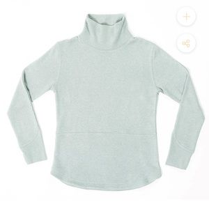 Wild Rye Tallac turtleneck size 8 NWT